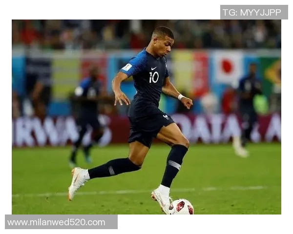 足球明星金庸的传奇人生与足球成就揭秘