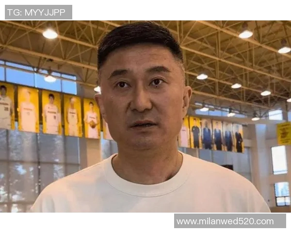 篮球明星杜锋的辉煌职业生涯与对中国篮球的深远影响探讨